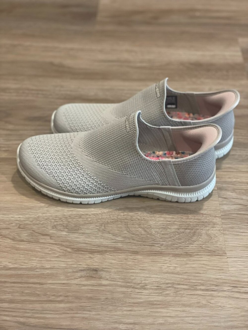 Skechers Slip-ins Tan Sneakers Women's 7.5 NWT - Picture 2 of 10